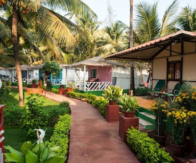 https://imgcld.yatra.com/ytimages/image/upload/t_hotel_yatra_city_desktop/v1438348470/Domestic Hotels/Hotels_Goa/Cuba Palolem Beach Resort/PATH VIEW.jpg